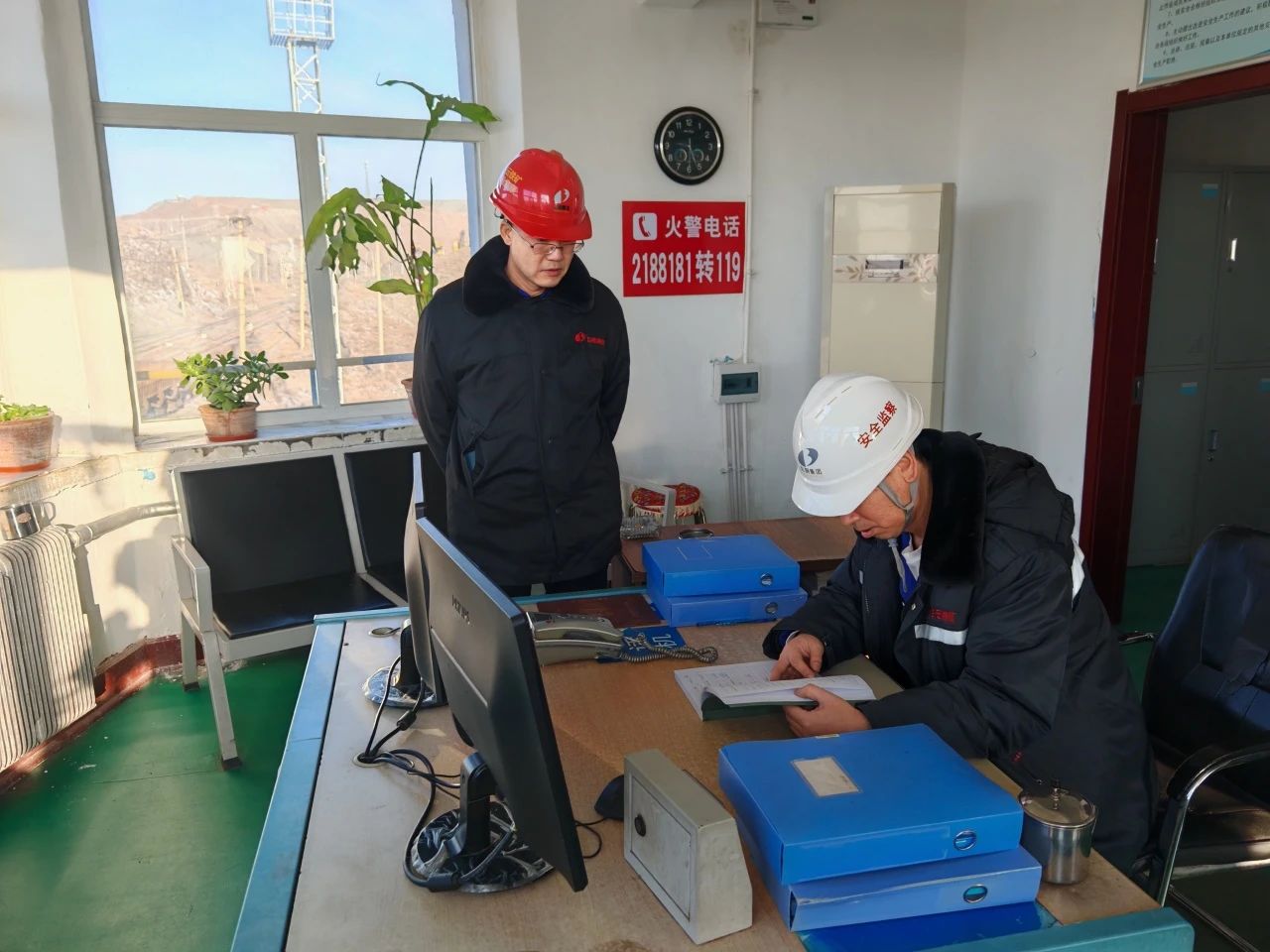【基层动态】铁路运输作业部组织2025春节前安全大检查22.jpg