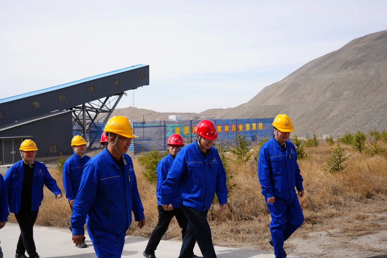 创新学习方式 激发创新活力——白云铁矿党委推动理论学习中心组“走新”更“走心”33.jpg