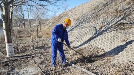 【基层动态】公路运输作业部开展绿色守护环境整治行动33.jpg