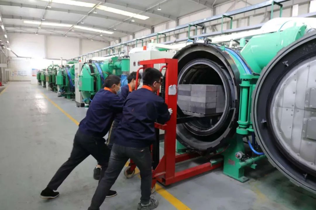增速领跑！白云鄂博矿区工业经济强势跃升，稀土产业聚链成势22.jpg