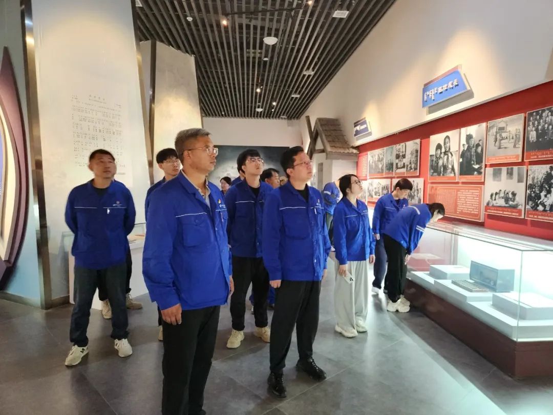 【基层动态】追寻英雄足迹 筑牢思想根基——干选作业部党支部赴“草原英雄小姐妹”展览馆开展主题党日22.jpg